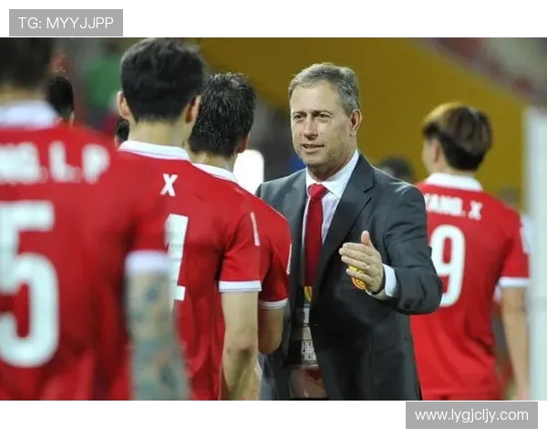 杨伟的足球人生深度对话：从青涩少年到职业球员的心路历程